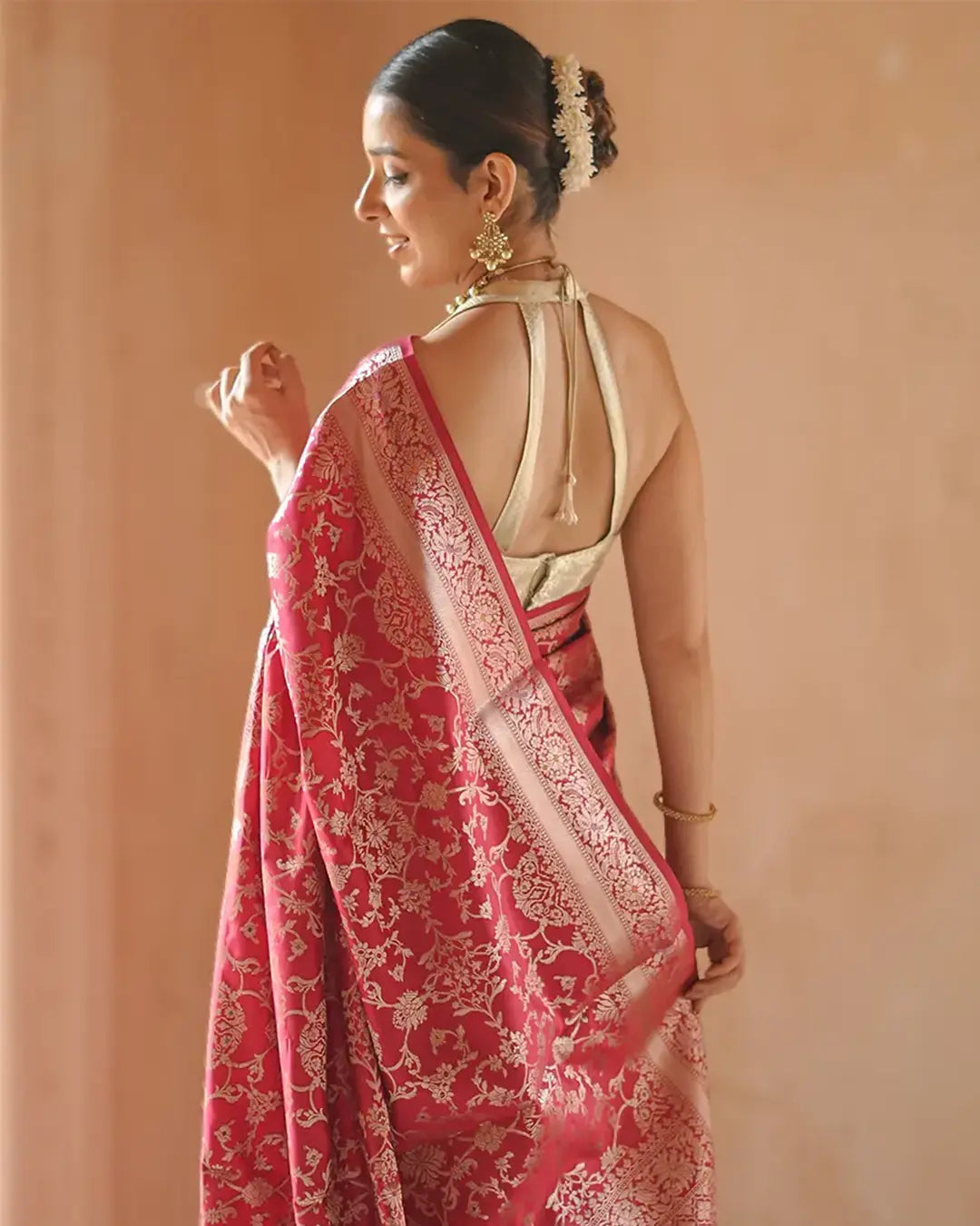 Ruhani Ruby – The Golden Jaal Banarasi