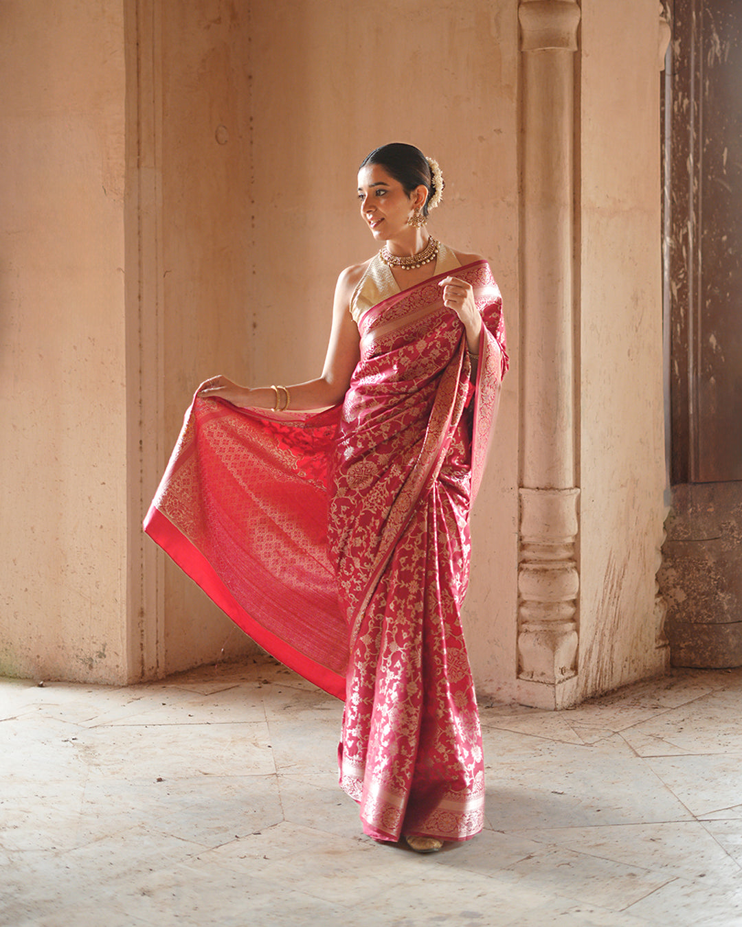 Ruhani Ruby – The Golden Jaal Banarasi