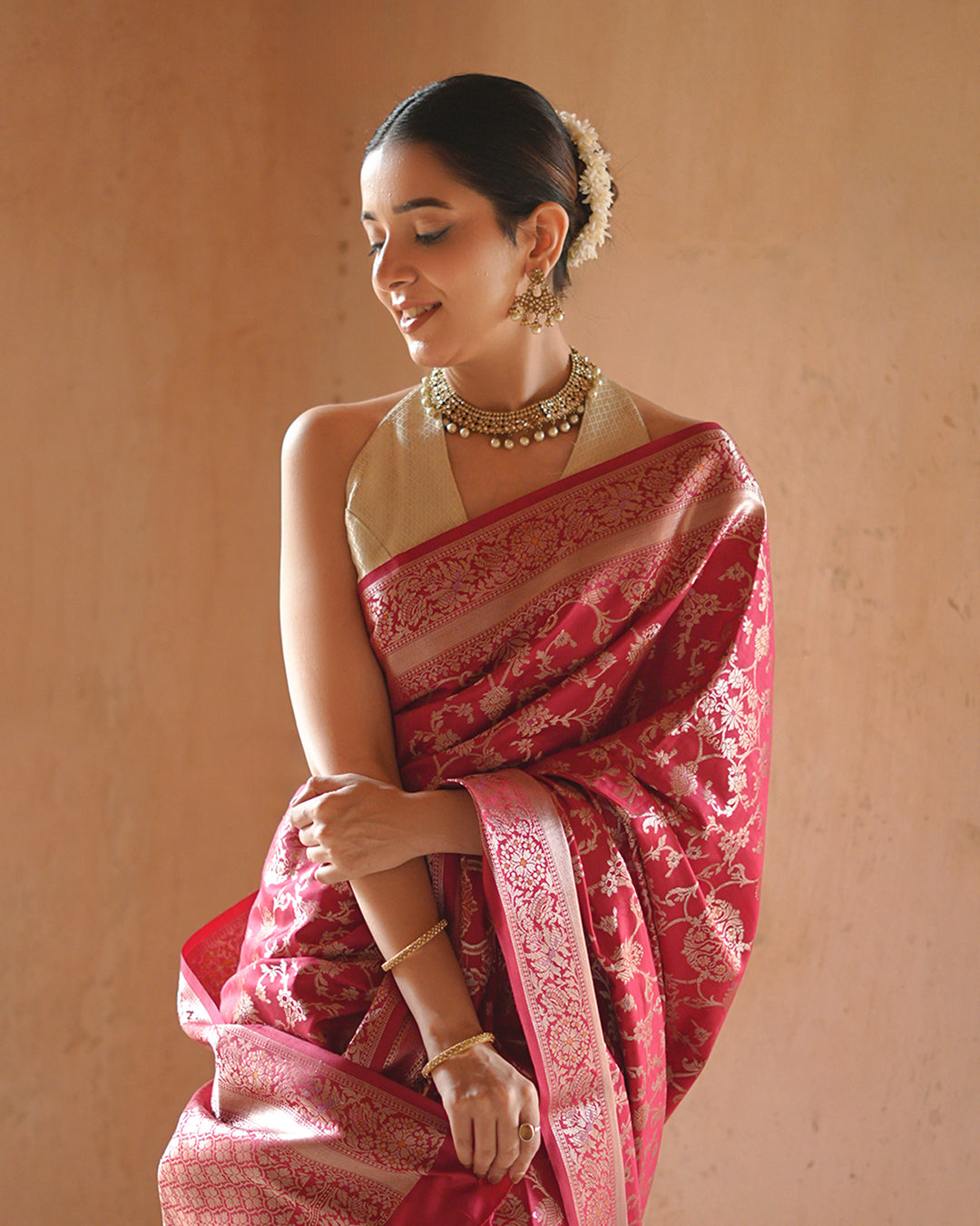 Ruhani Ruby – The Golden Jaal Banarasi