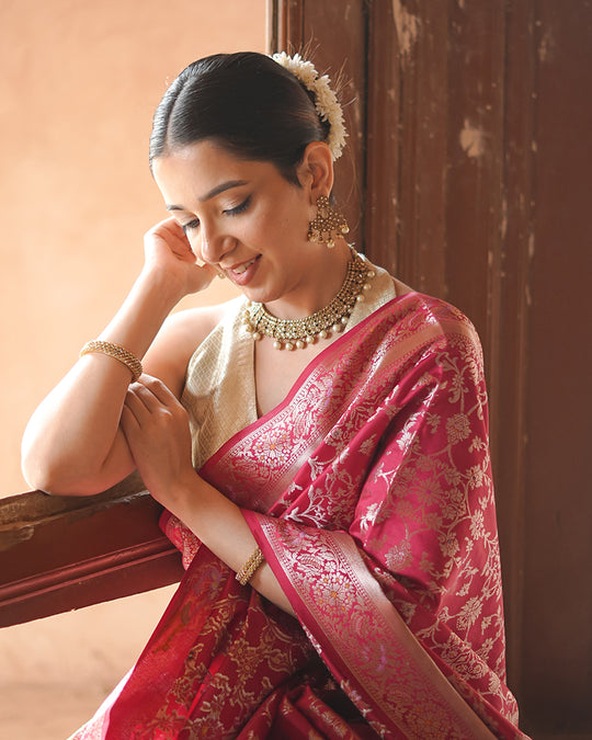 Ruhani Ruby – The Golden Jaal Banarasi