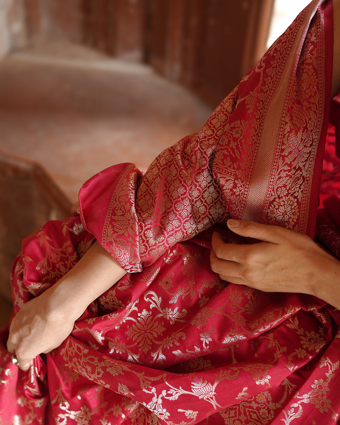 Ruhani Ruby – The Golden Jaal Banarasi