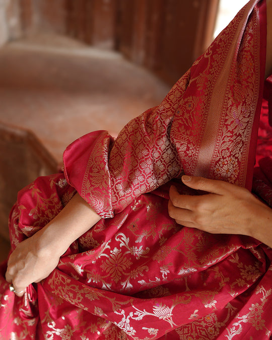 Ruhani Ruby – The Golden Jaal Banarasi