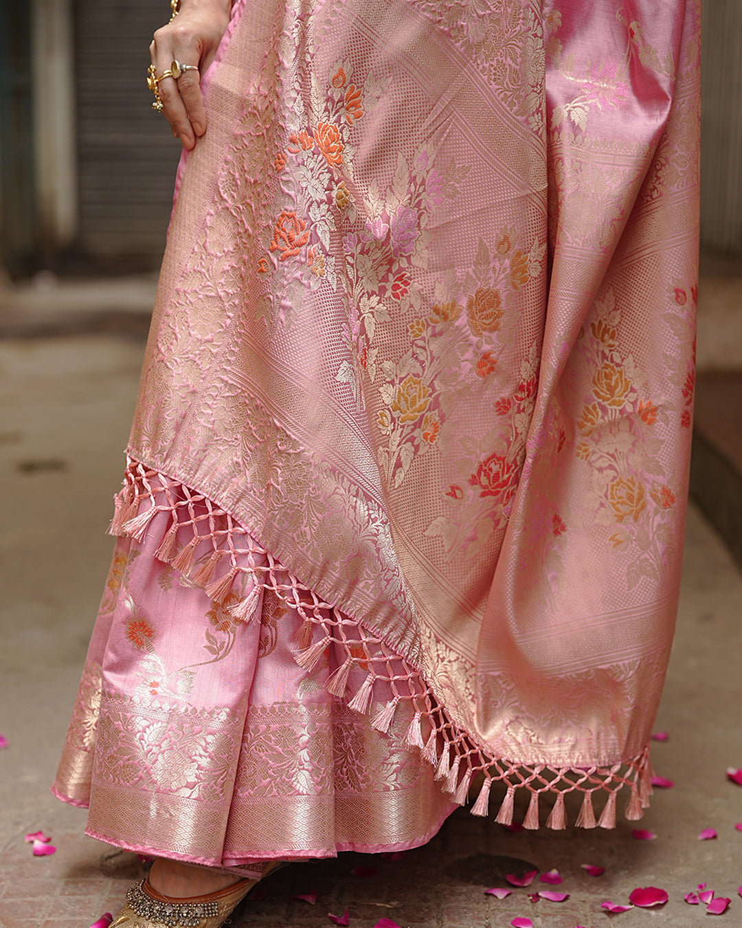 Mauve Pink Pure Banarasi Saree with Floral Jaal and Vibrant Meenakari Weaves
