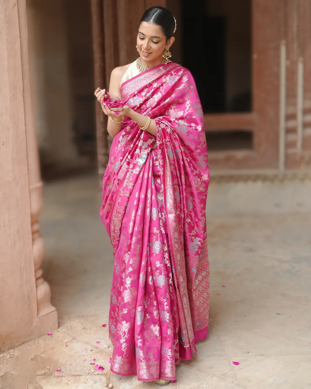 Sunehri Rani Pink Zari Banarasi Saree