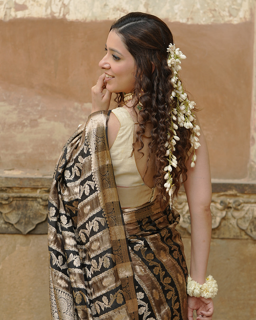 Black & Gold Pure Banarasi and Tissue Silk Saree with Floral Stripe Weaves