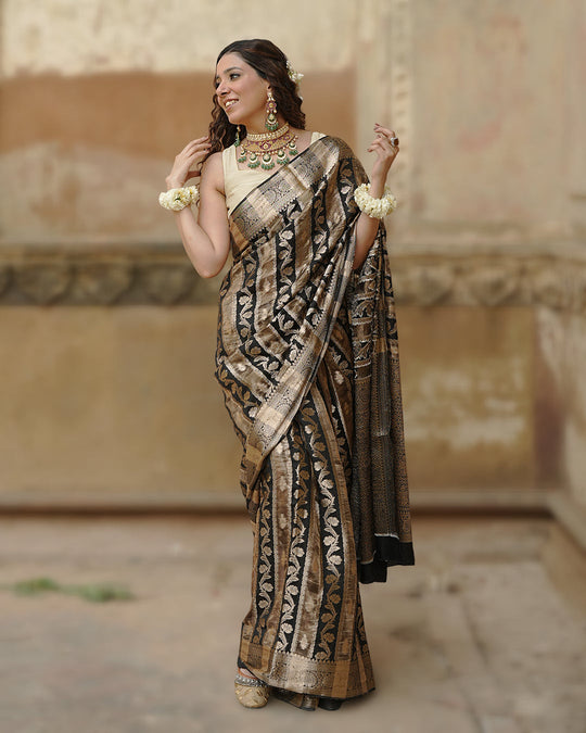 Black & Gold Pure Banarasi and Tissue Silk Saree with Floral Stripe Weaves
