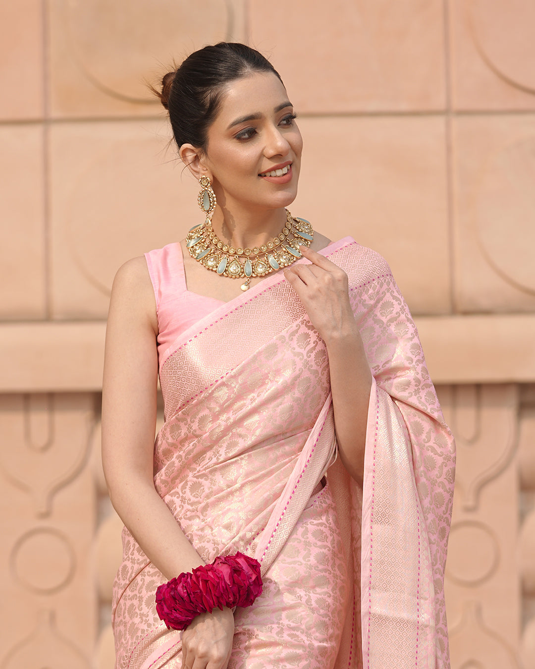 Blush Pink Majesty Handwoven Pure Banarasi Silk Saree with Luxurious Detailing