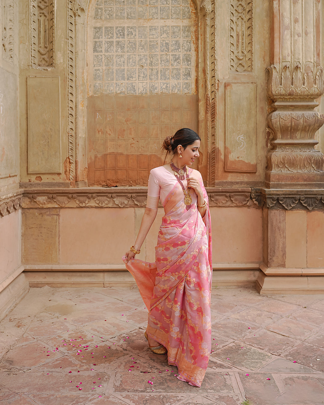 Pastel Rose Glow Pure Chiffon Saree with Delicate Zari and Floral Detailing