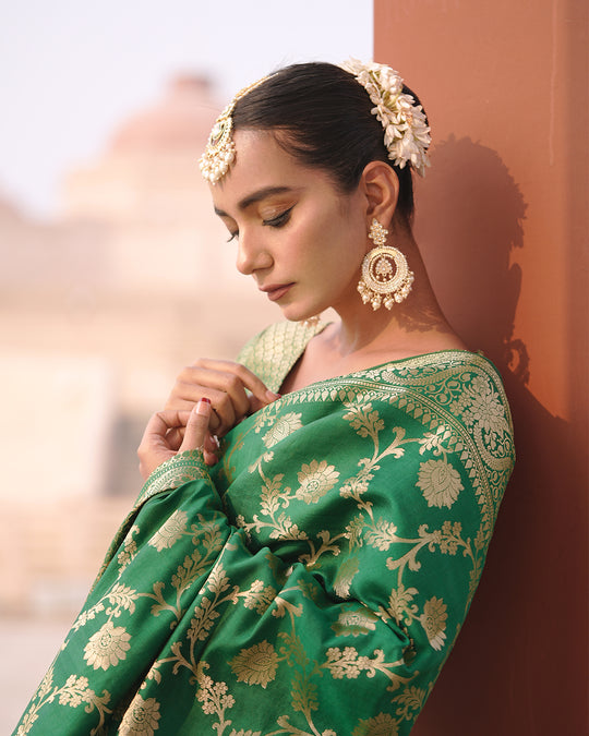 Emerald Dark Green Pure Banarasi Jangla Saree with Royal Handloom Details and Regal Floral Accents