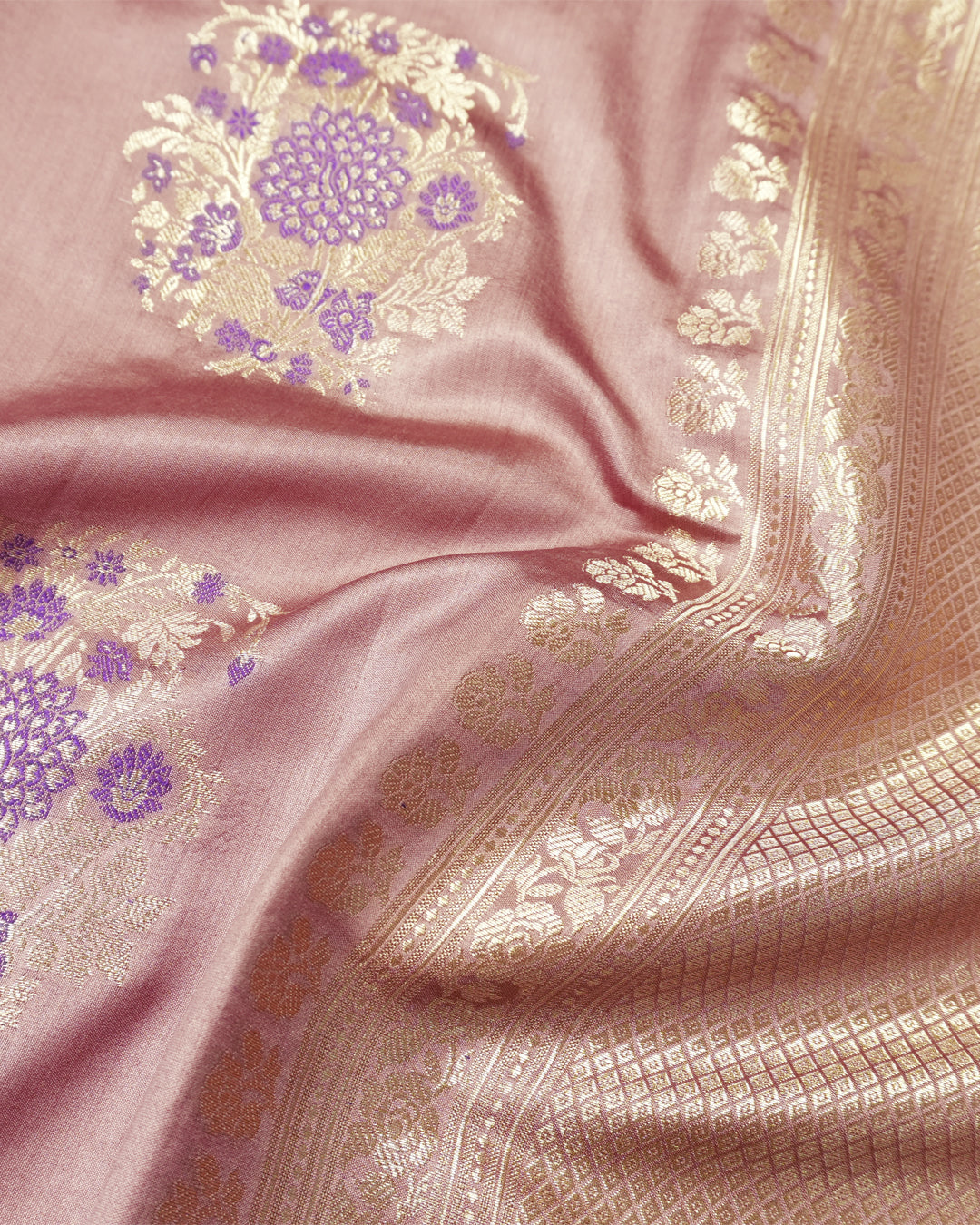 Dusty Rose Pure Banarasi Saree with Exquisite Floral Jaal Motifs Weaves