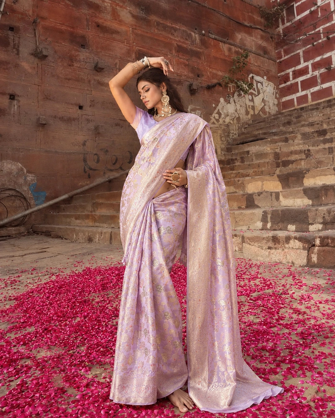 Pastel Lavender Pure Banarasi Saree with Meenakari Jaal Weave