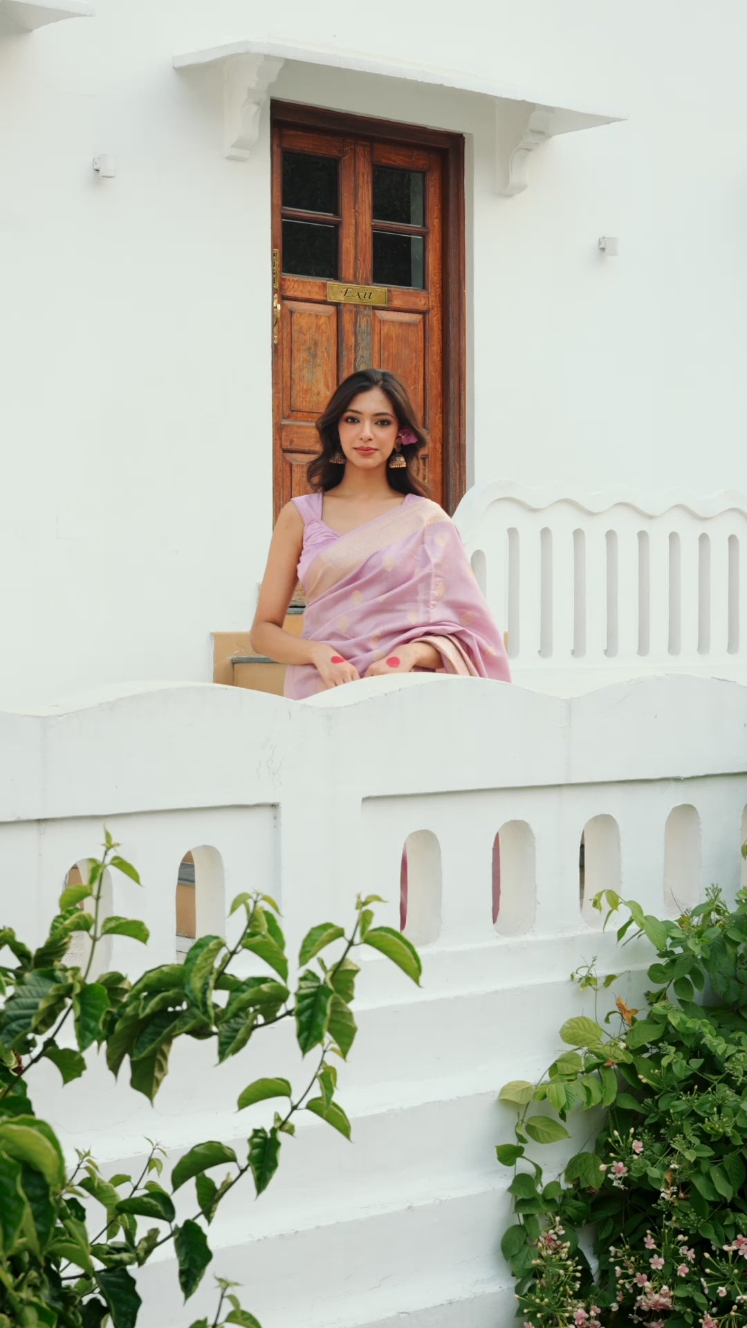 Orchid Blush Pure Banarasi Saree with Fine Gold Butidar Weaves