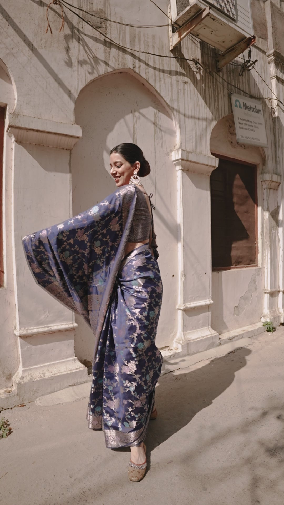 Royal Midnight Blue Banarasi Silk Saree with Intricate Real Zari Work and Timeless Floral Patterns