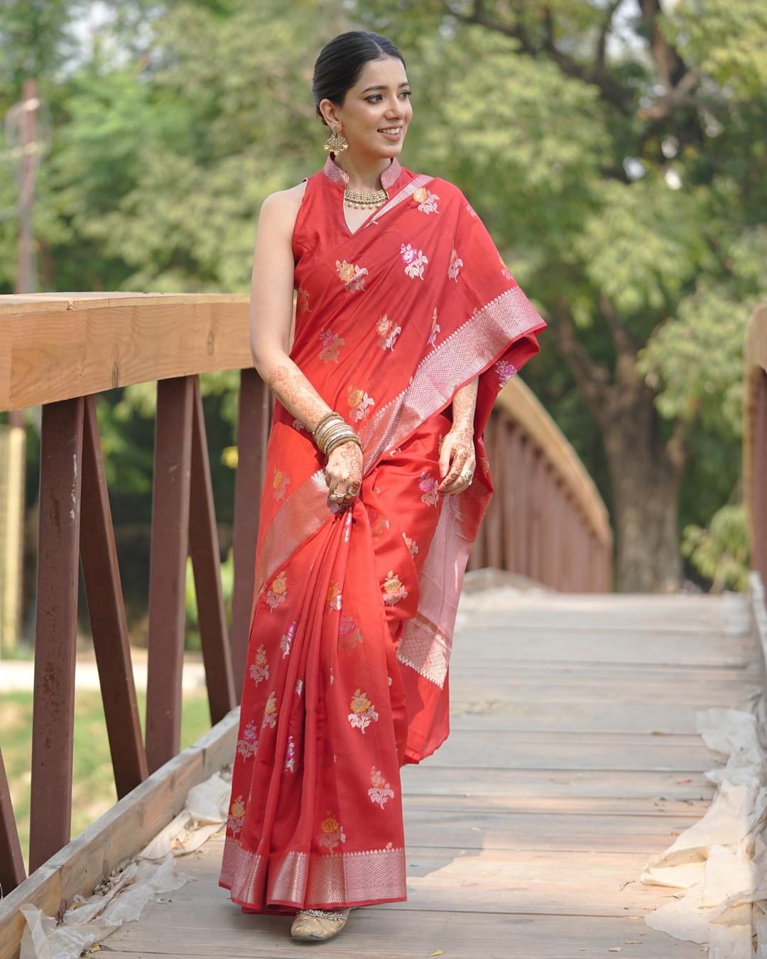 Sapphire Red Banarasi Silk Saree with Intricate Zari and Weave