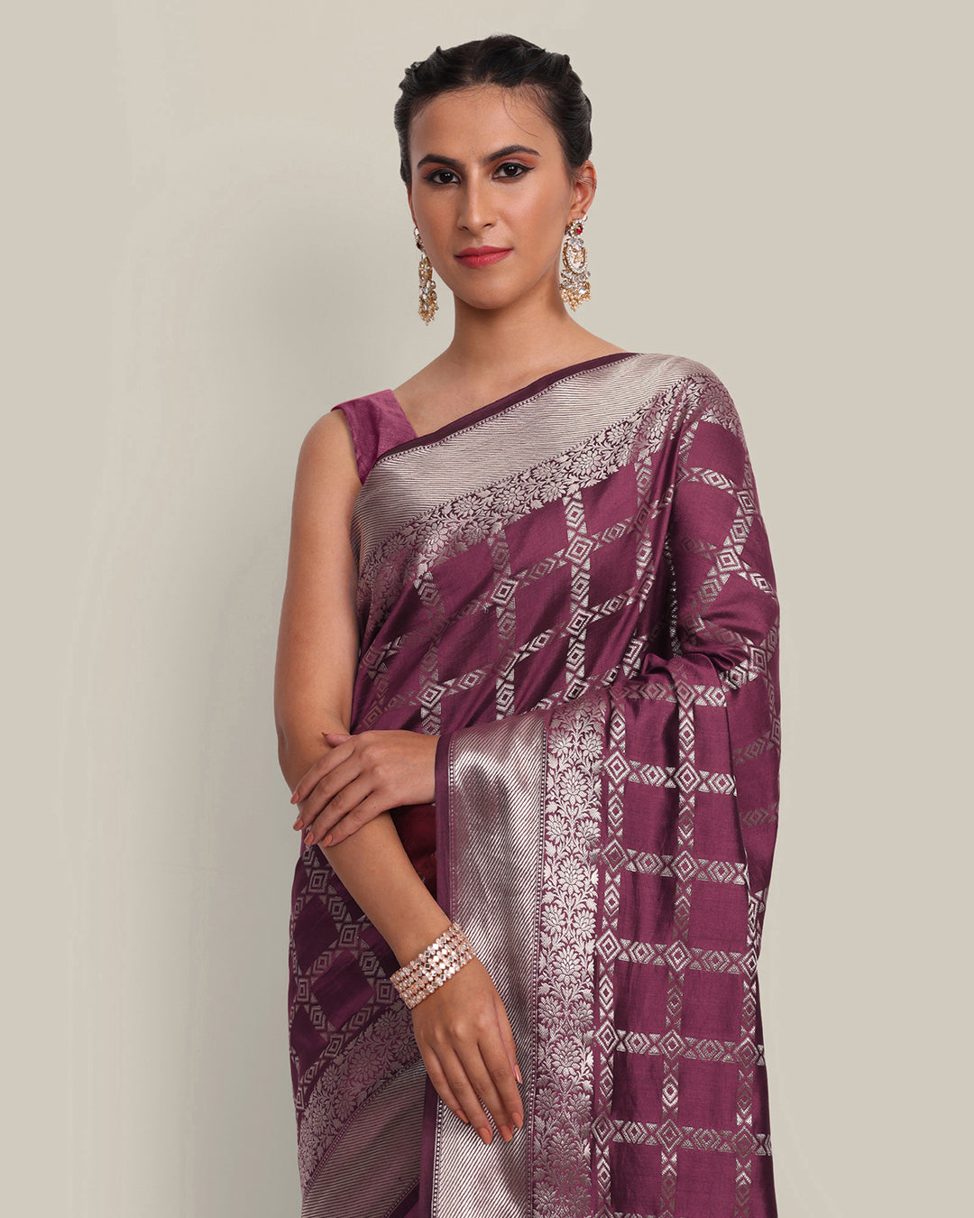 Wine Kadwa Handwoven Banarasi Saree