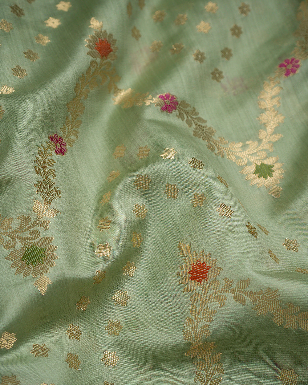 Pista Green Meenakari Jaal Handwoven Banarasi Saree